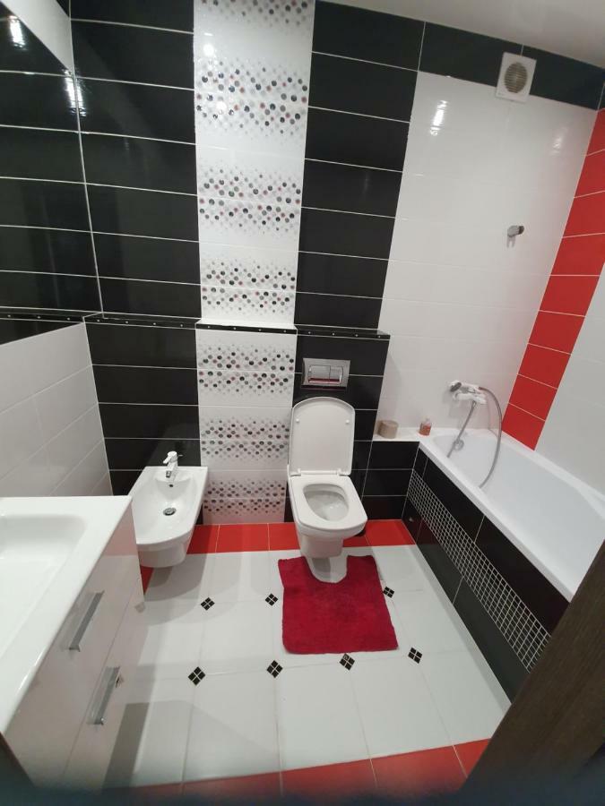 Вулиця Дмитра Іващенка Апартаменти Lutsk Ngoại thất bức ảnh